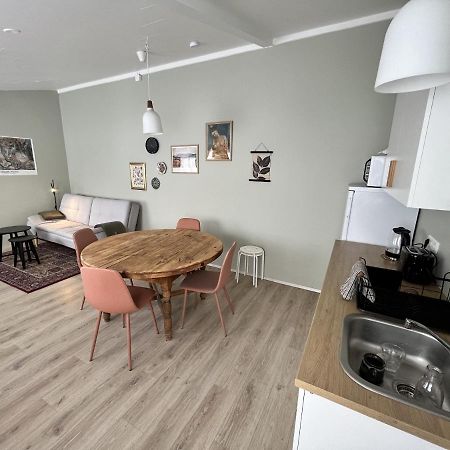 Bridge Apartment เอยิลส์สตาดีร์ ภายนอก รูปภาพ