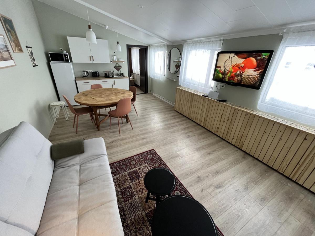 Bridge Apartment เอยิลส์สตาดีร์ ภายนอก รูปภาพ