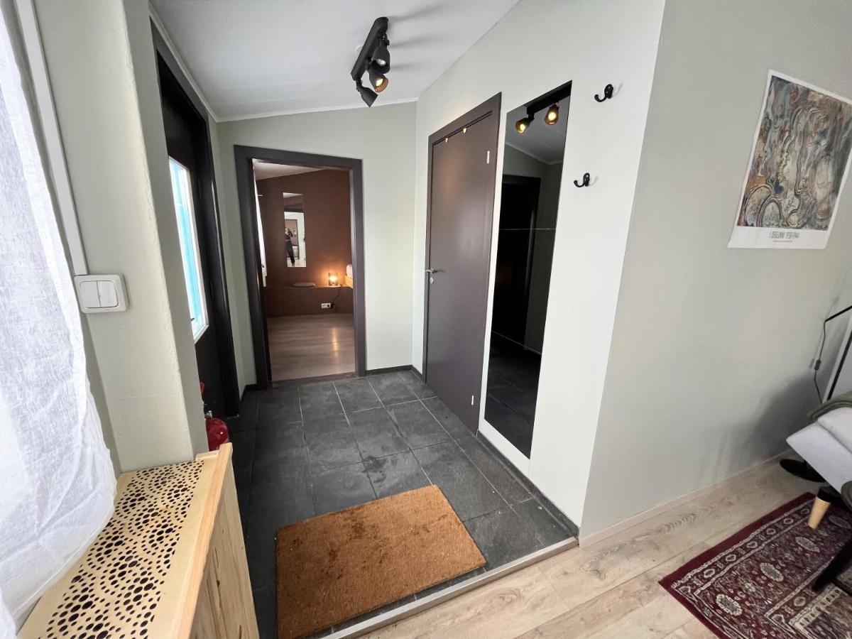 Bridge Apartment เอยิลส์สตาดีร์ ภายนอก รูปภาพ